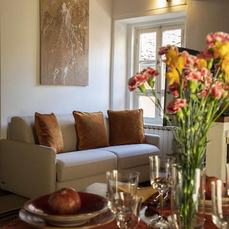 La Mansardina Beccheria Central Apartment 1 Double Bedroom, 1 Sofa Bed Lucca Exterior photo