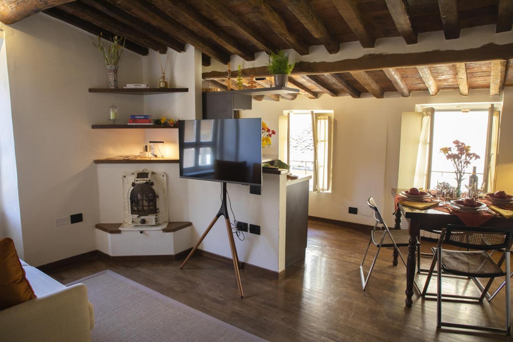 La Mansardina Beccheria Central Apartment 1 Double Bedroom, 1 Sofa Bed Lucca Exterior photo