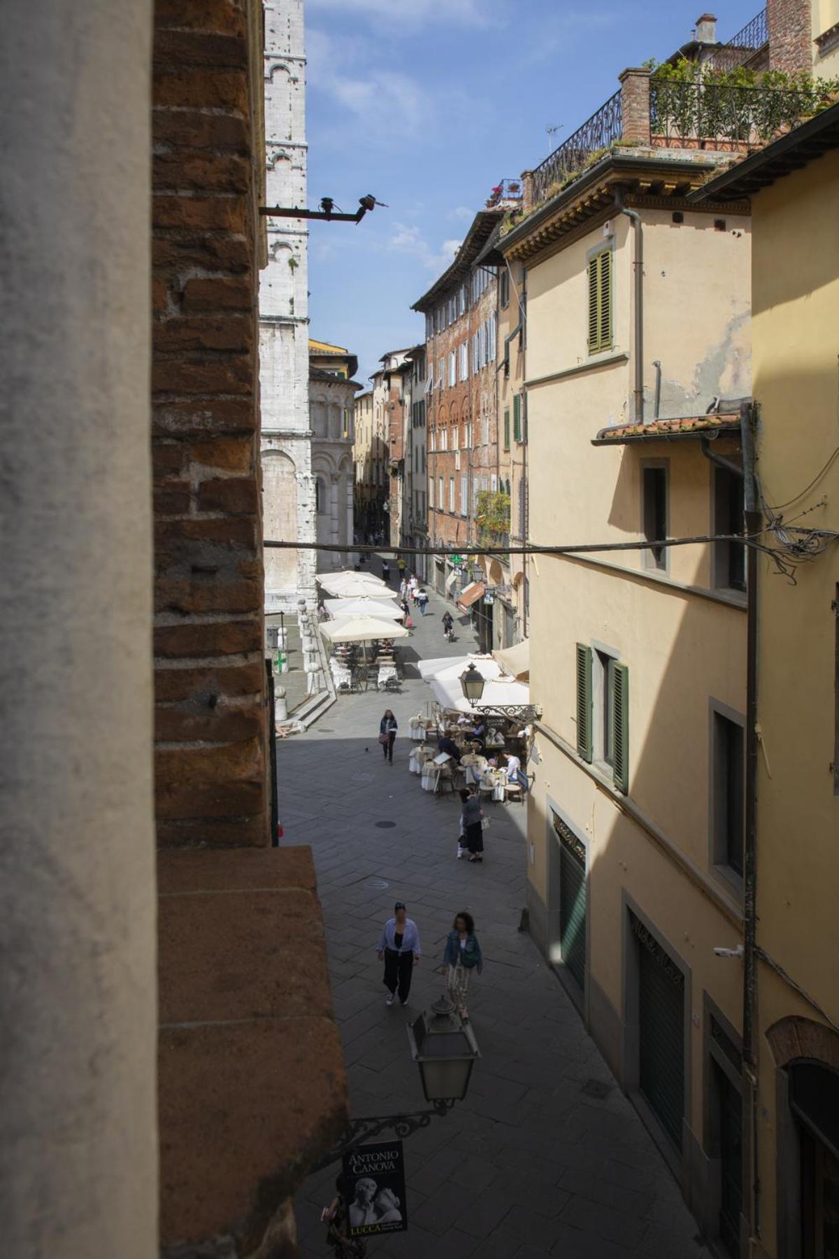 La Mansardina Beccheria Central Apartment 1 Double Bedroom, 1 Sofa Bed Lucca Exterior photo