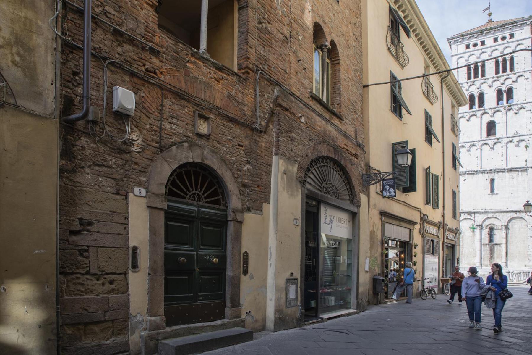 La Mansardina Beccheria Central Apartment 1 Double Bedroom, 1 Sofa Bed Lucca Exterior photo